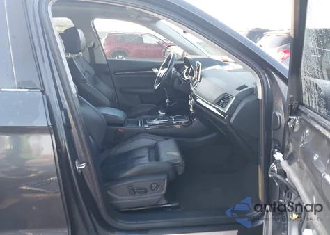 2018 Audi Q5 2.0T Premium/2.0T Tech Premium z USA, uszkodzony, nr VIN WA1BNAFY5J2219193